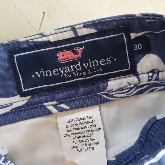 VINEYARD VINES MENS BLUE PATTERNED SHORTS - SIZE 30 - Picture 3 of 4